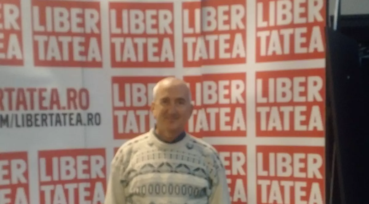 Marea Dezlipeală: Un fost inginer a luat un robot de bucătarie la premiile instant