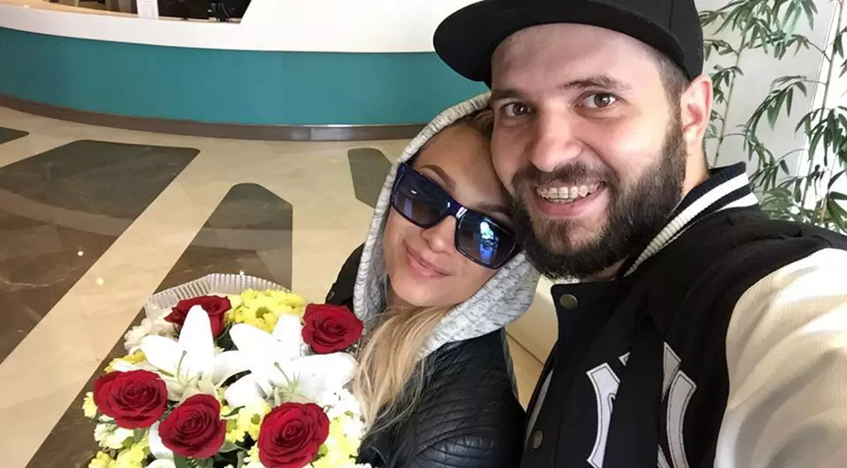 Iubitul Lorei, operat pentru un chist la rinichi. Prima declarație a artistei despre situația în care se află Ghenu. Cei doi au făcut și un selfie împreună, imediat după ce au aflat rezultatele analizelor