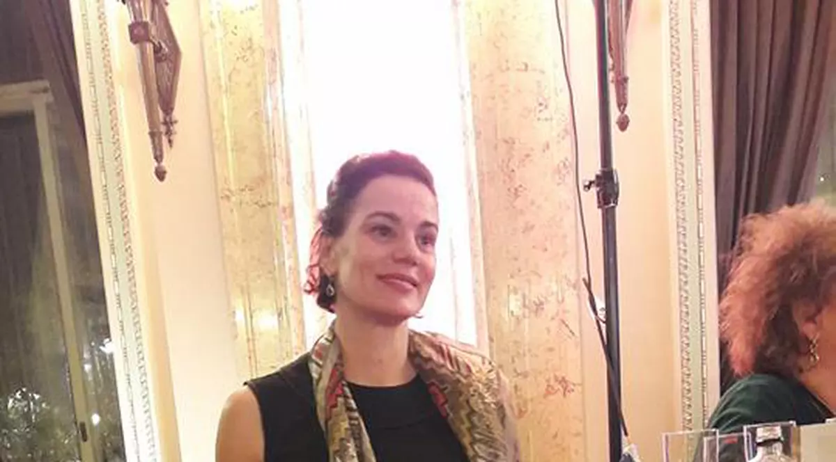 EXCLUSIV/ Maia Morgenstern a învățat secretele echilibrului de la tatăl ei. A început lecțiile de yoga la 5 ani