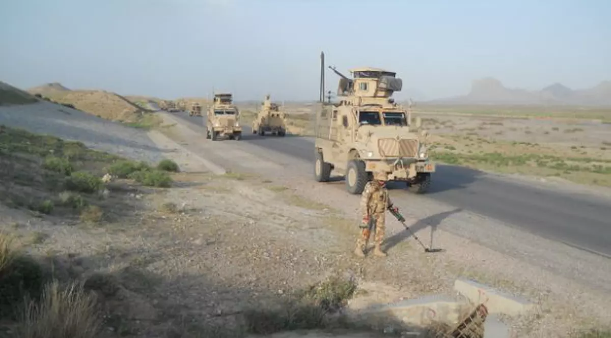 Militarii români răniți în Afganistan, decorați