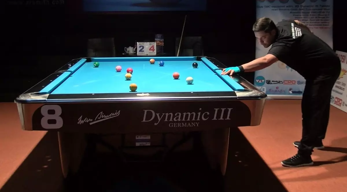 Augustin Viziru la biliard