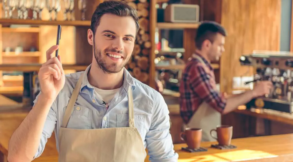 Bekah Georgy era bolnavă și voia să se sinucidă, dar mesajul scris de un barman pe paharul ei i-a salvat viața