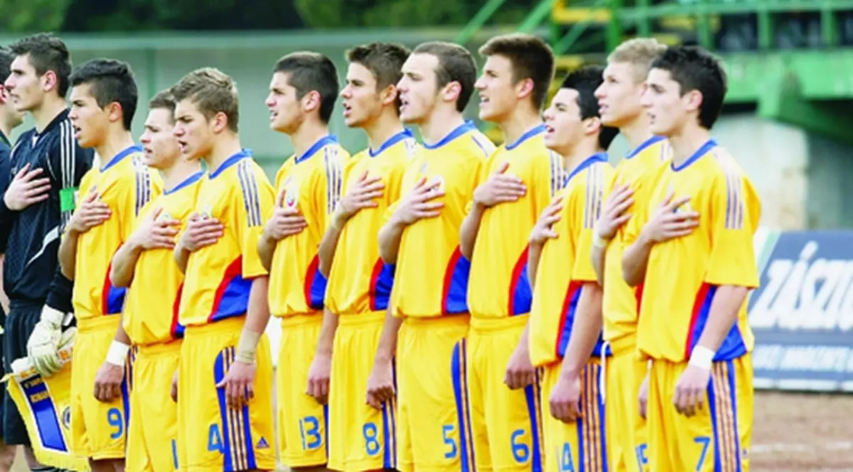 Echipa României U17 care s-a calificat la Euro 2011: Brănescu, Iancu, Bumba, Mitache, Neag, Țîru, Puțanu, Vaștag, Petresc, Roșu și Flip