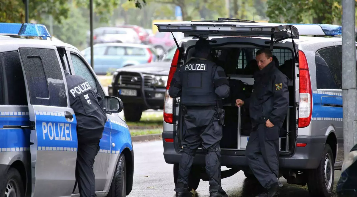 Operațiune antiteroristă în Germania. Polițiștii efectuează raiduri, în urma unor informaţii privind un atac terorist iminent