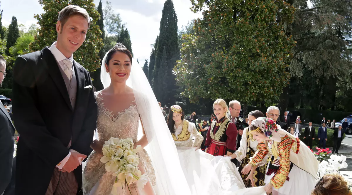 Nuntă regală în Albania, a doua din istoria țării! Prințul-moștenitor Leka al II-lea s-a căsătorit | GALERIE FOTO