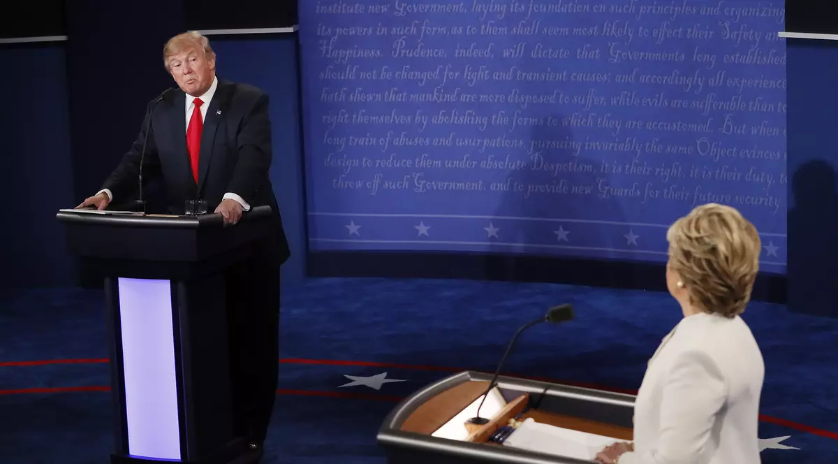 Hillary CLinton și DOnald Trump, la ultima dezbatere