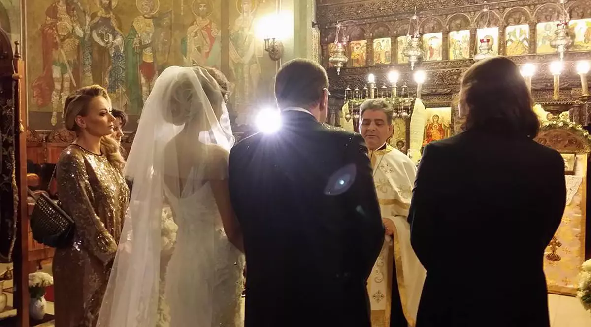 EXCLUSIV/ Finii Gabriel Cotabiță și Alina au încasat 5.000 de euro de la Delia. De la nașa, fără număr!