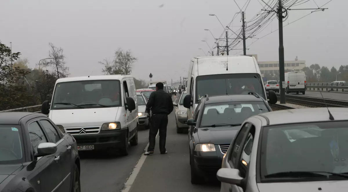 Pericol public: Podul Grant este ieşit din garanţie de 5 ani!