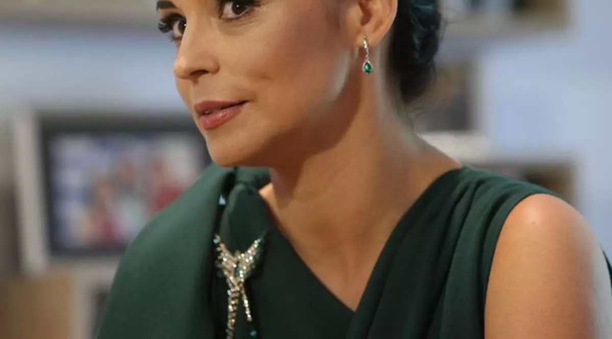 Sora Andreei Marin, asemănare izbitoare cu ”Zâna”, la un eveniment. Pare că o imită | FOTO