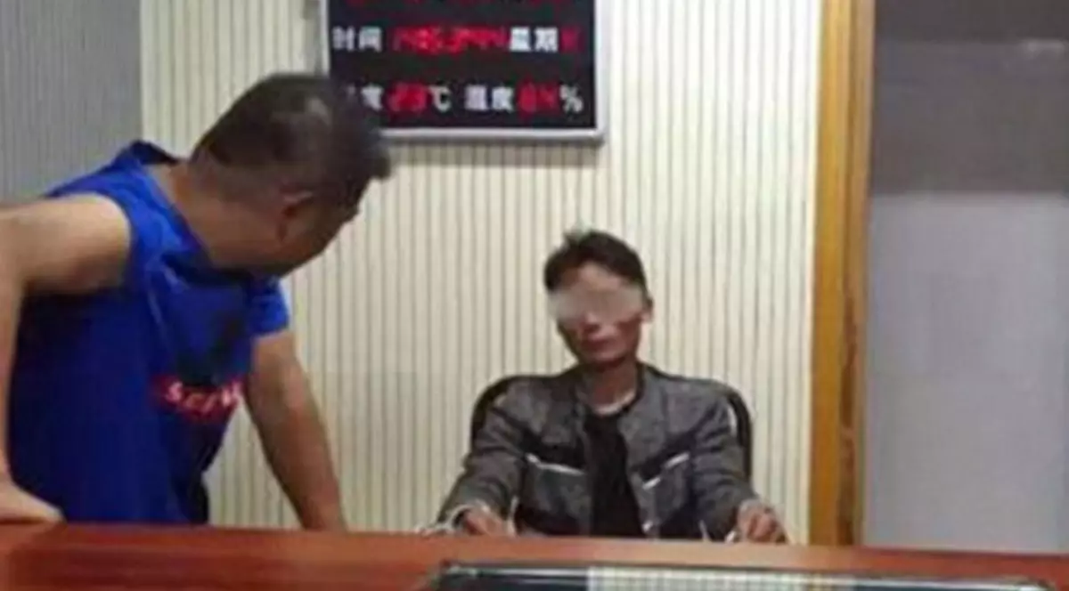 Un chinez și-a ucis părinții și 17 vecini. Care a fost motivul