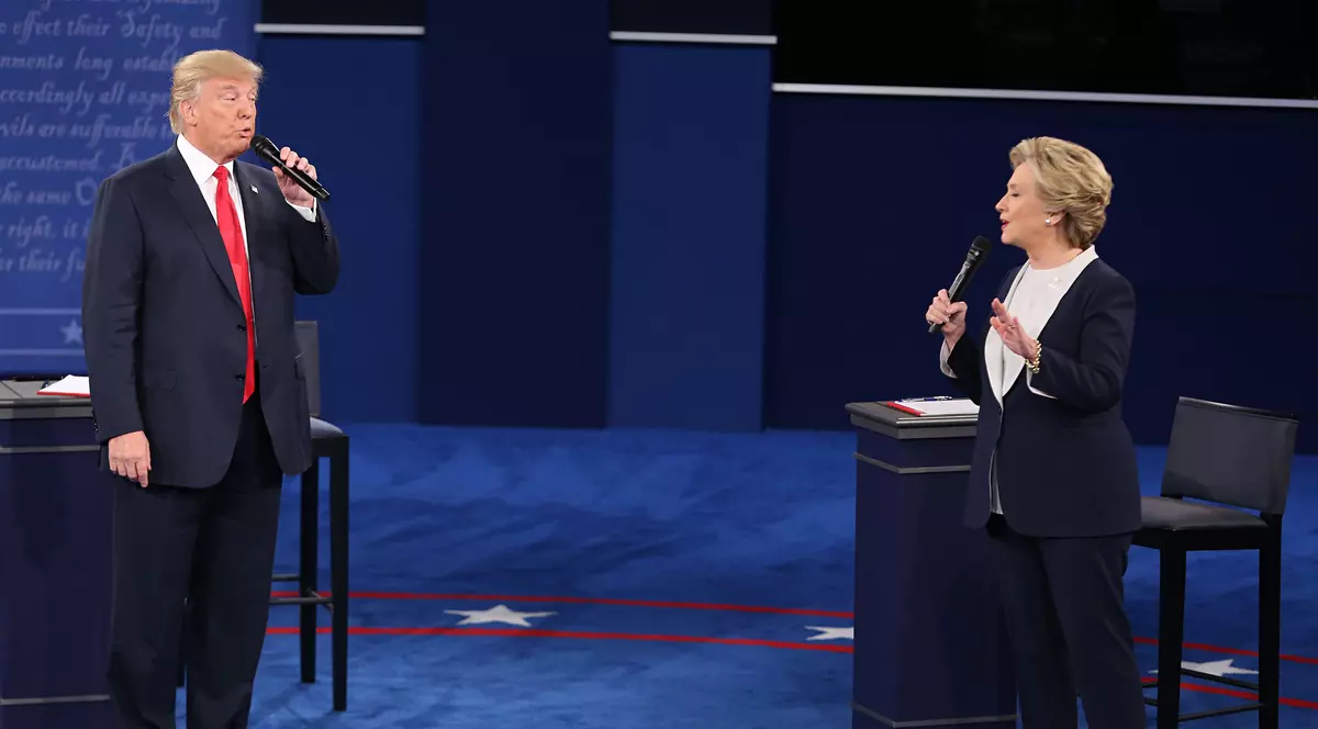 Donald Trump și Hillary Clinton au fost rugați să spună ce respectă unul la altul. Cum au răspuns | VIDEO