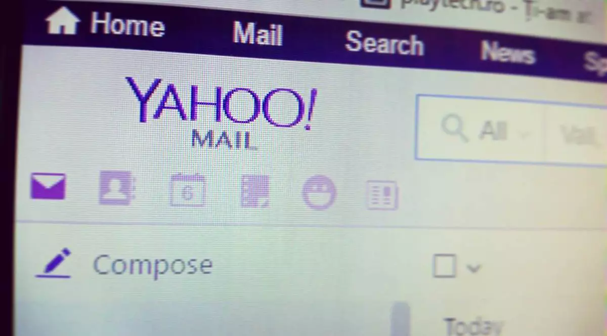 Yahoo a fost vândut pentru aproape 5 miliarde de dolari
