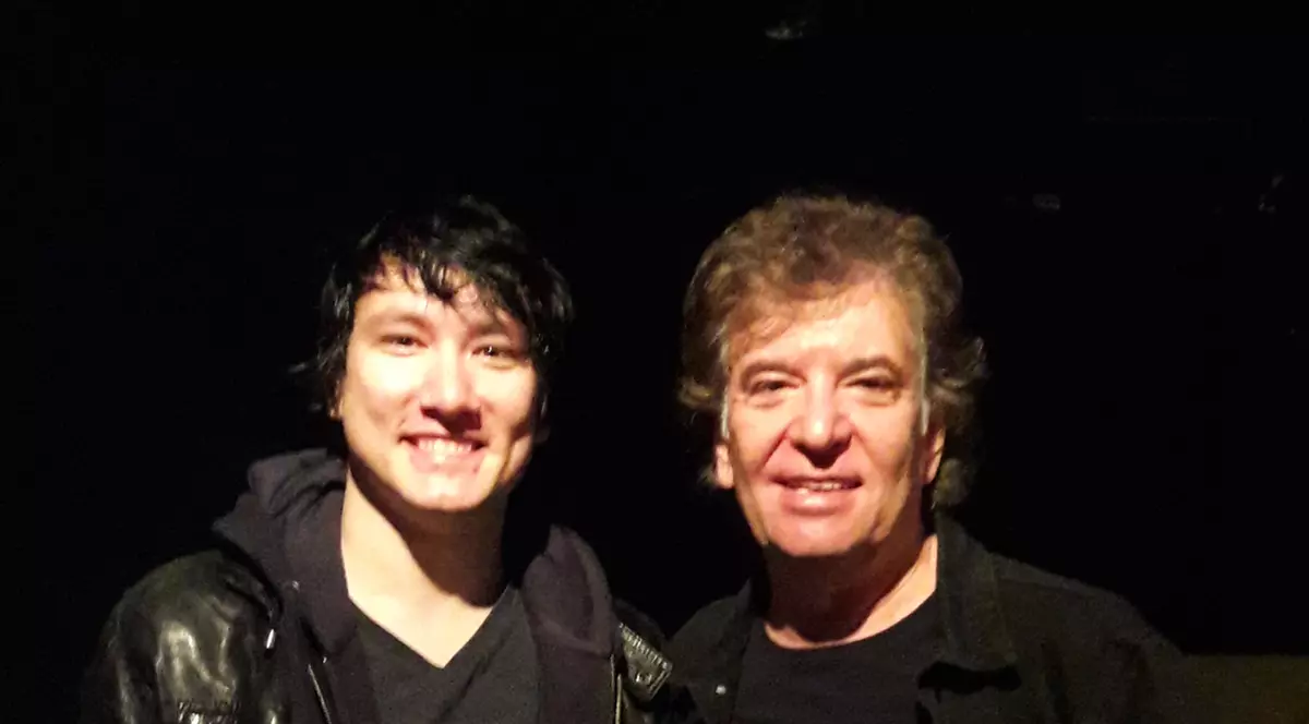 EXCLUSIV/ Cum s-a dat de gol Mugurel Vrabete, de la Holograf, că e tată de băiat. Și-a ținut fiul la secret 20 de ani