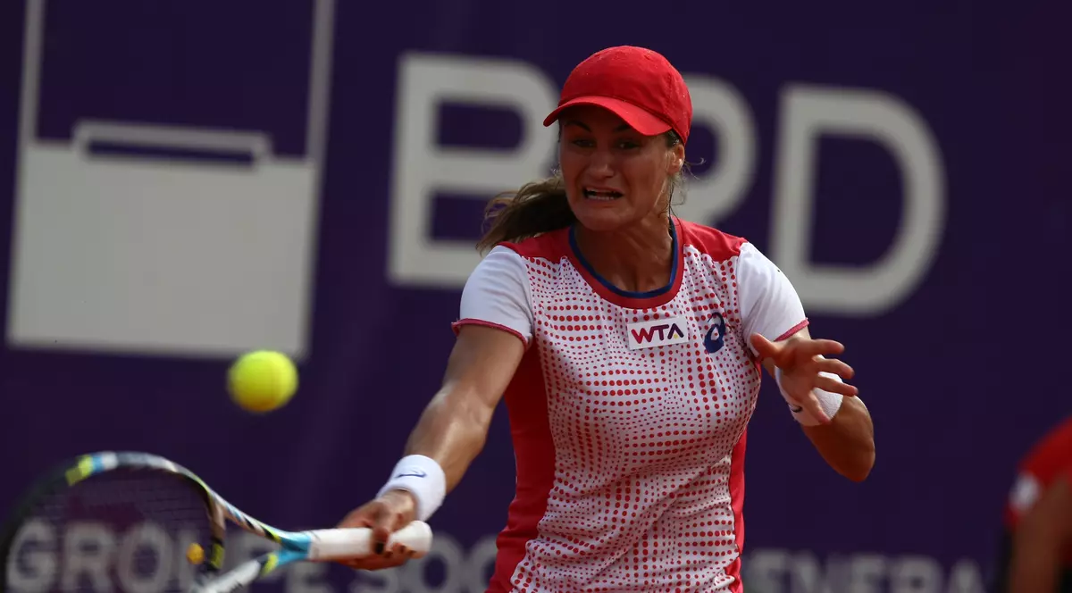 Monica Niculescu a a învins-o pe Jelena Jankovic