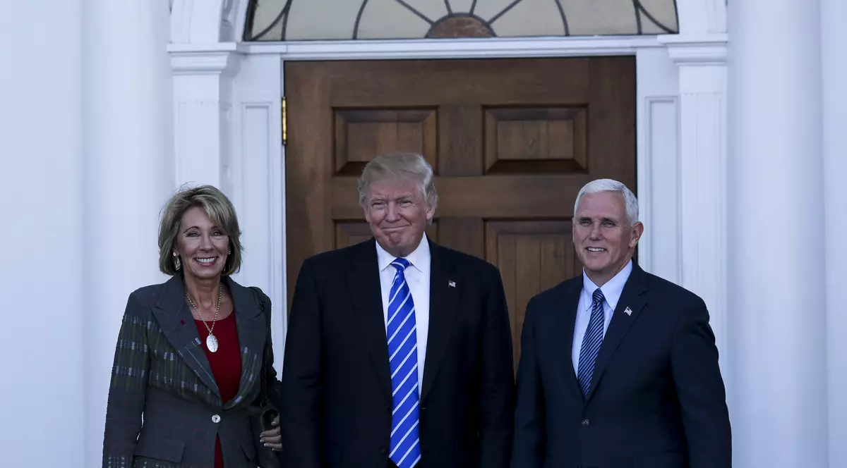 Betsy DeVos a fost nominalizata de Trump ca Ministru al Educatiei