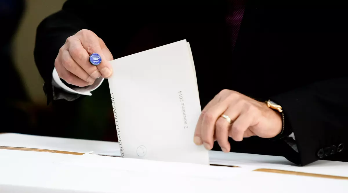 Cine câștigă alegerile parlamentare