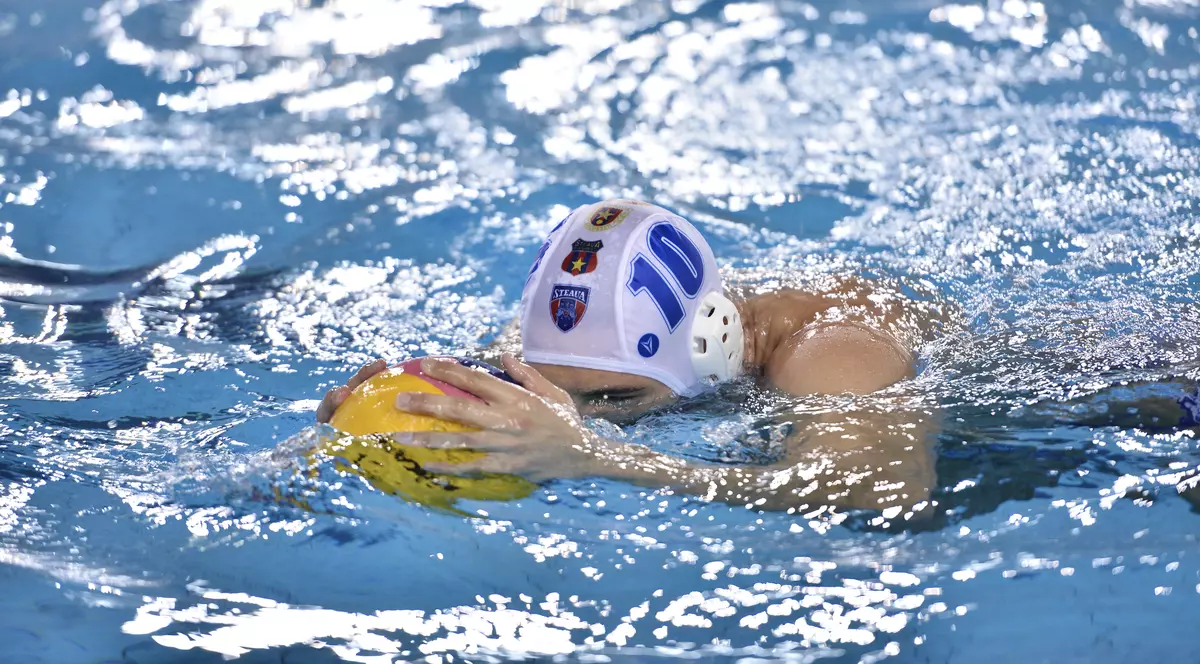 Steaua a bătut Dinamo de două ori în derby-ul de la polo