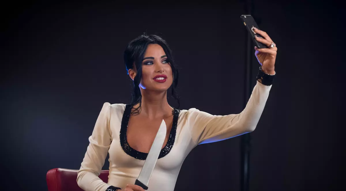 EXCLUSIV/ Daniela Crudu, o vacă de muls pentru medicii stomatologi. Unul i-a pus dinți, iar alți doi profită