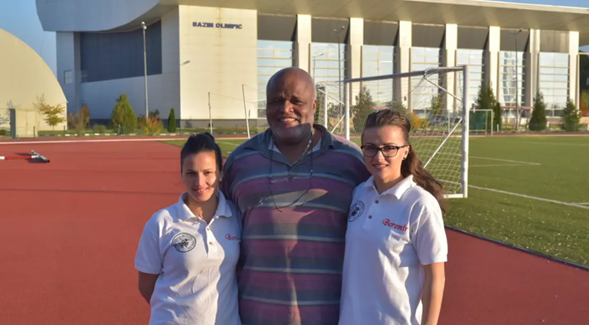 România are ca obiectiv cucerirea a 9 medalii la CM de fotbal-tenis din Cipru! Burleanu al lor e poreclit ”Dumnezeu negru”
