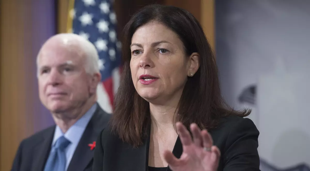 Trump se gândește să o numească pe Kelly Ayotte secretar al apărării