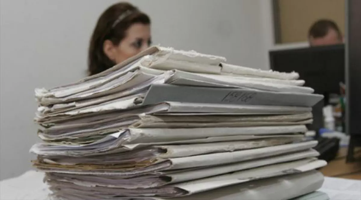 UPDATE. Corpul de control al Executivului: Guvernul, autorităţile publice şi companiile de stat să nu mai achiziţioneze transport exclusiv de la RAAPPS