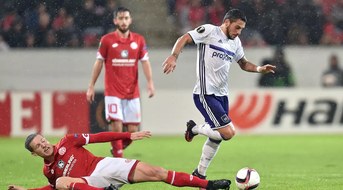Nicolae Stanciu a marcat golul lunii ianuarie pentru Anderlecht (FOTO: EPA)