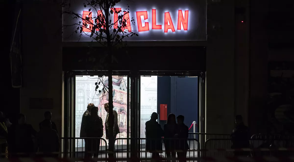 | Doi dintre membrii trupei Eagles of Death Metal n-au fost primiți în sala Bataclan