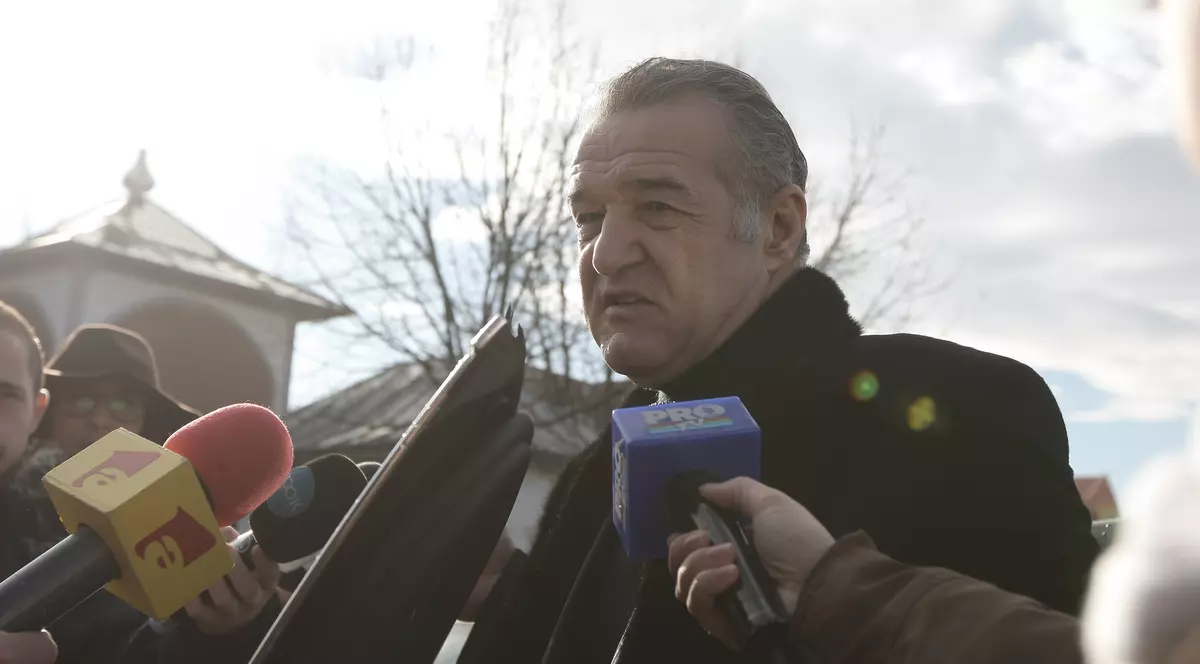 FCSB - Dinamo 2-1. Gigi Becali n-a renunțat la vechile obiceiuri