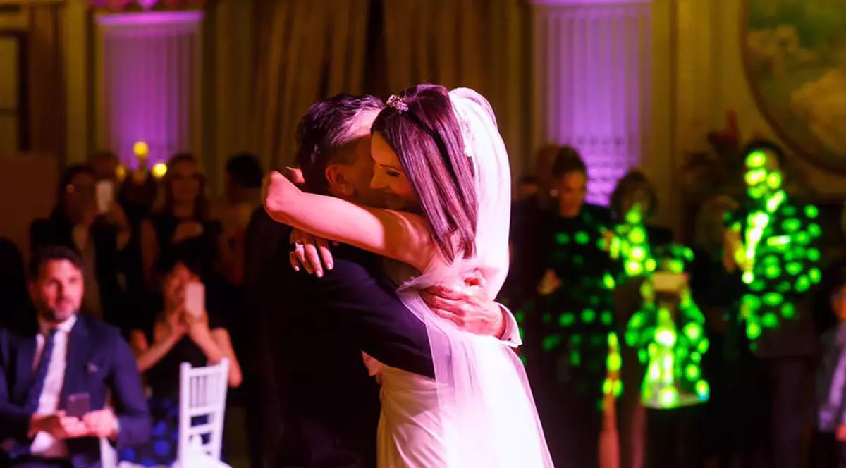 Andreea Berecleanu s-a măritat. Cele mai emoționante fotografii de la nunta știristei cu estetician Constantin Stan