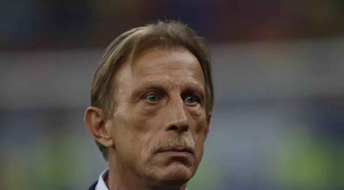 Când scăpăm de Christoph Daum