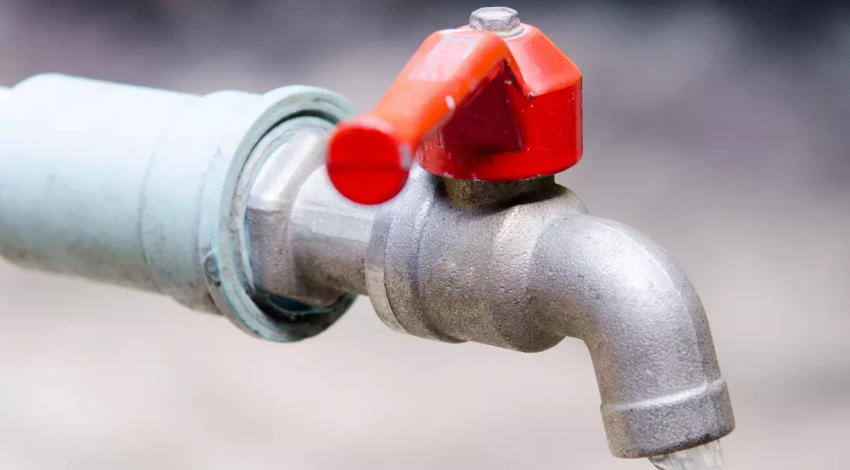 Agheasmă la robinete pentru zeci de mii de prahoveni