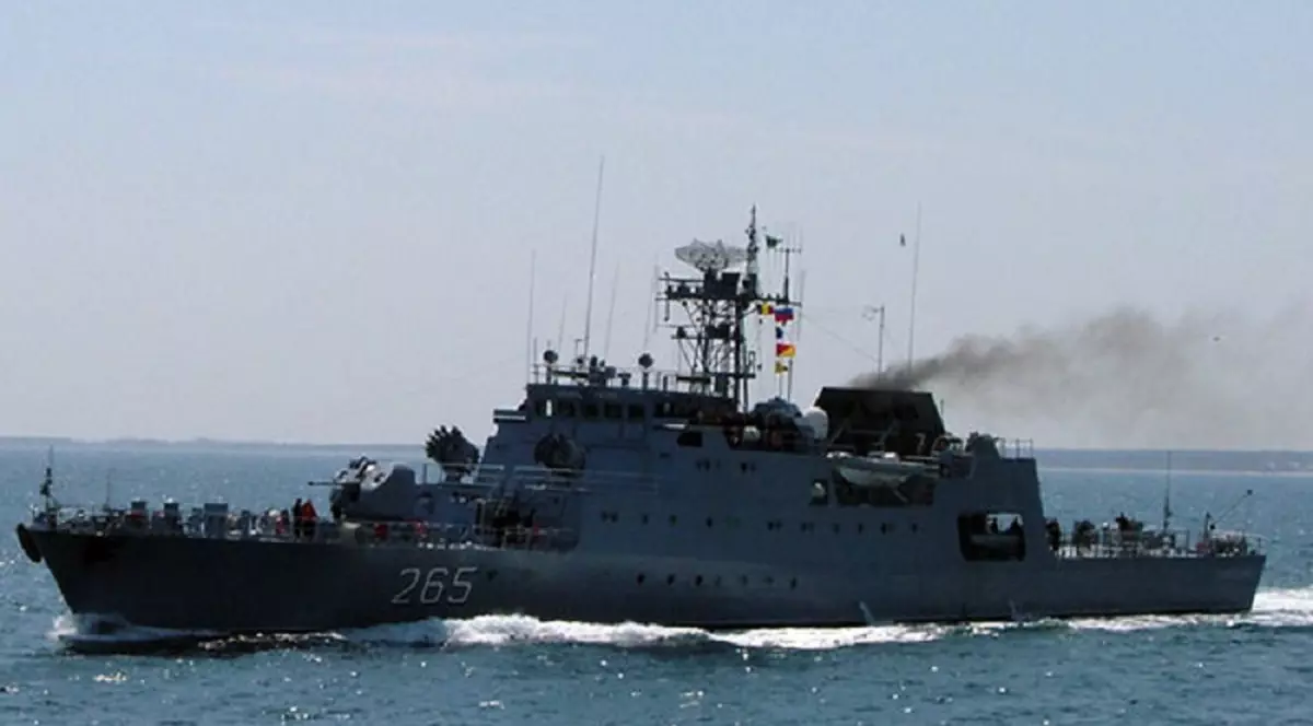 O navă militară românească participă la un exerciţiu în Marea Mediterană