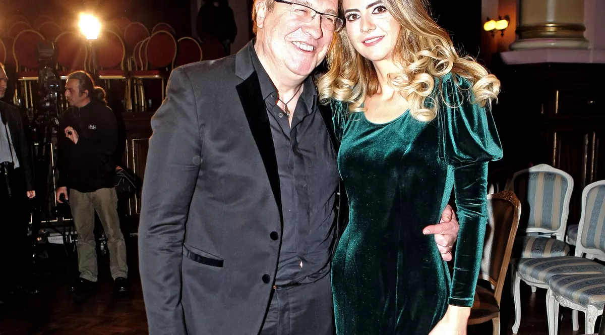 EXCLUSIV / Soția lui Gabriel Cotabiță vrea să-l facă tată la 61 ani. Cântărețul așteaptă să vină barza