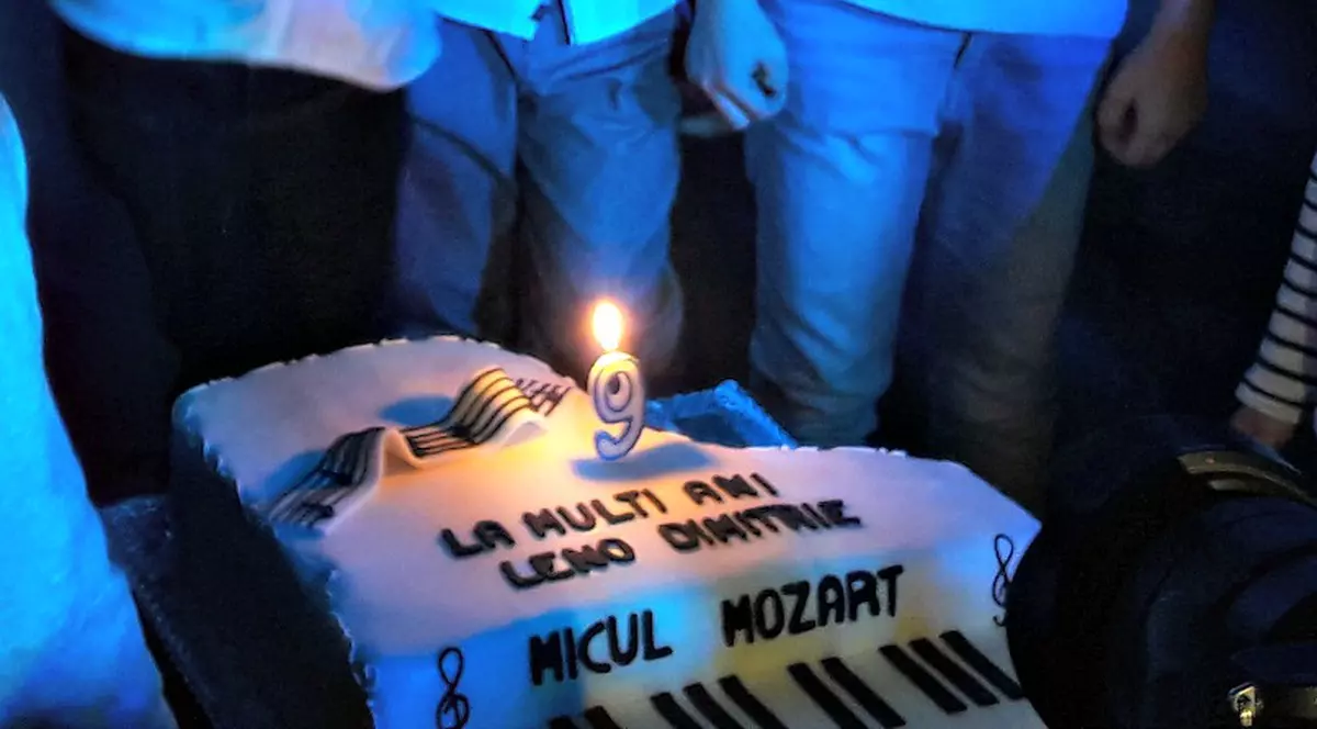 EXCLUSIV Marius Moga deposedat forțat de poreclă! Noul ”Micul Mozart” este băiatul inventatorului de maneliști Dan Bursuc