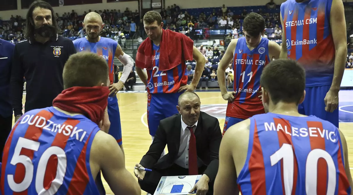 Steaua CSM EximBank s-a despărțit de antrenorul Claudiu Fometescu