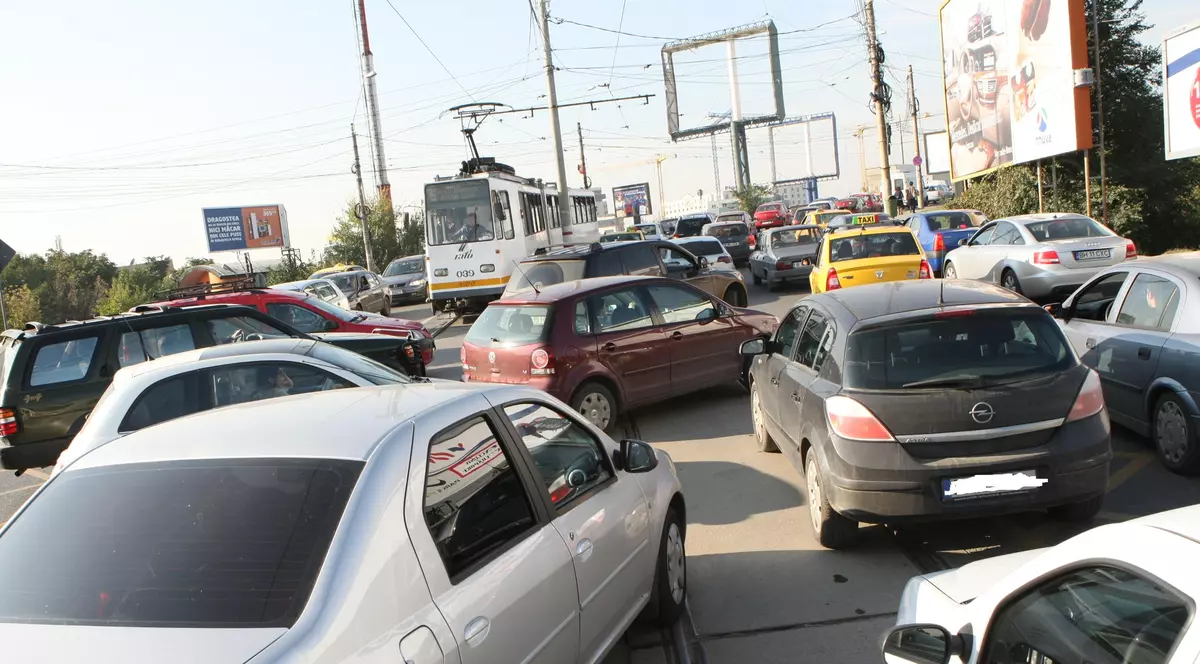 Numărul de maşini înmatriculate a crescut cu 24,7% faţă de anul trecut