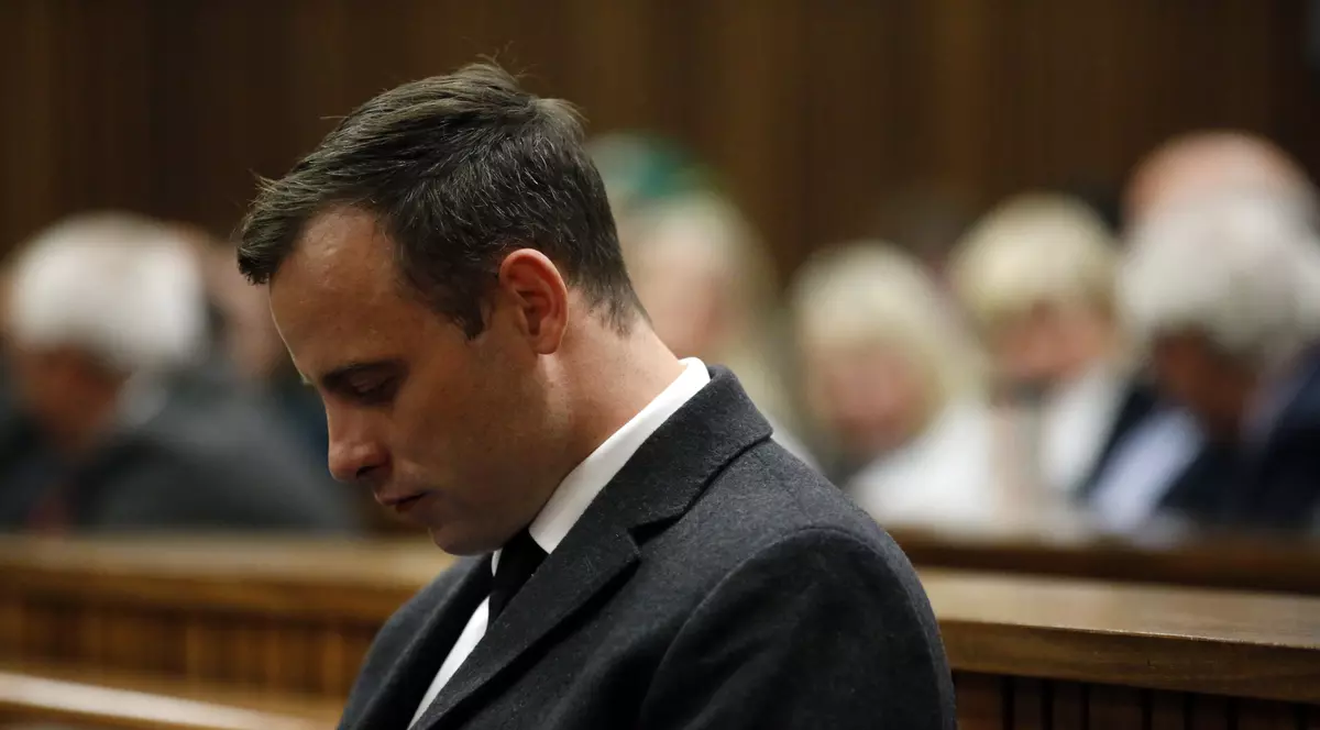 În timpul procesului, Oscar Pistorius a părut apăsat de fapta comisă. (FOTO: EPA)