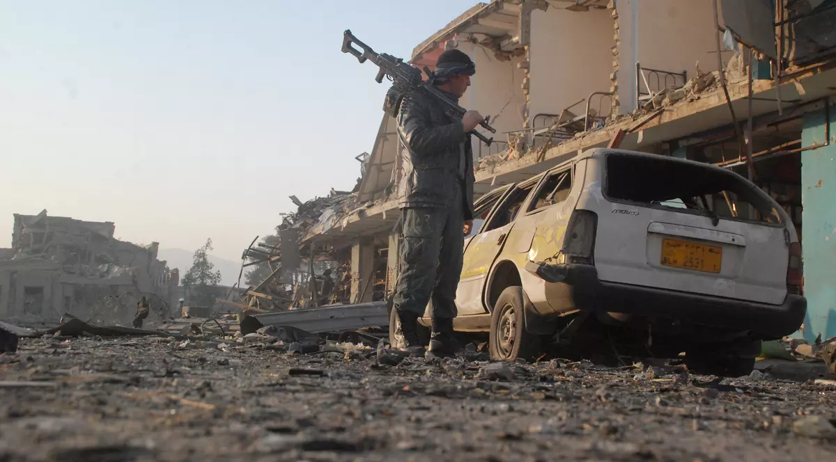 Atentat asupra unui consulat german: doi morți și zeci de răniți. Celulă de criză la Berlin