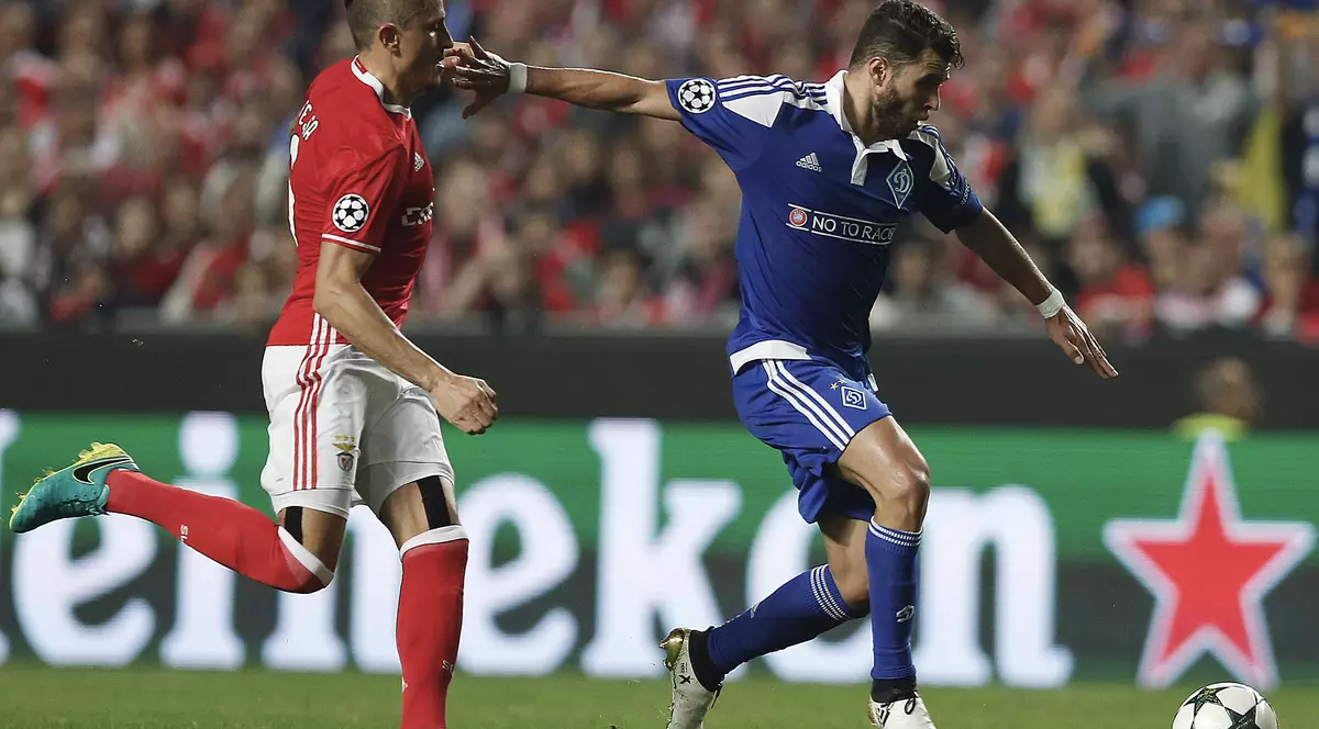 Junior Moraes (dreapta) a devenit cel mai bun atacant de la Dinamo Kiev EPA/TIAGO PETINGA