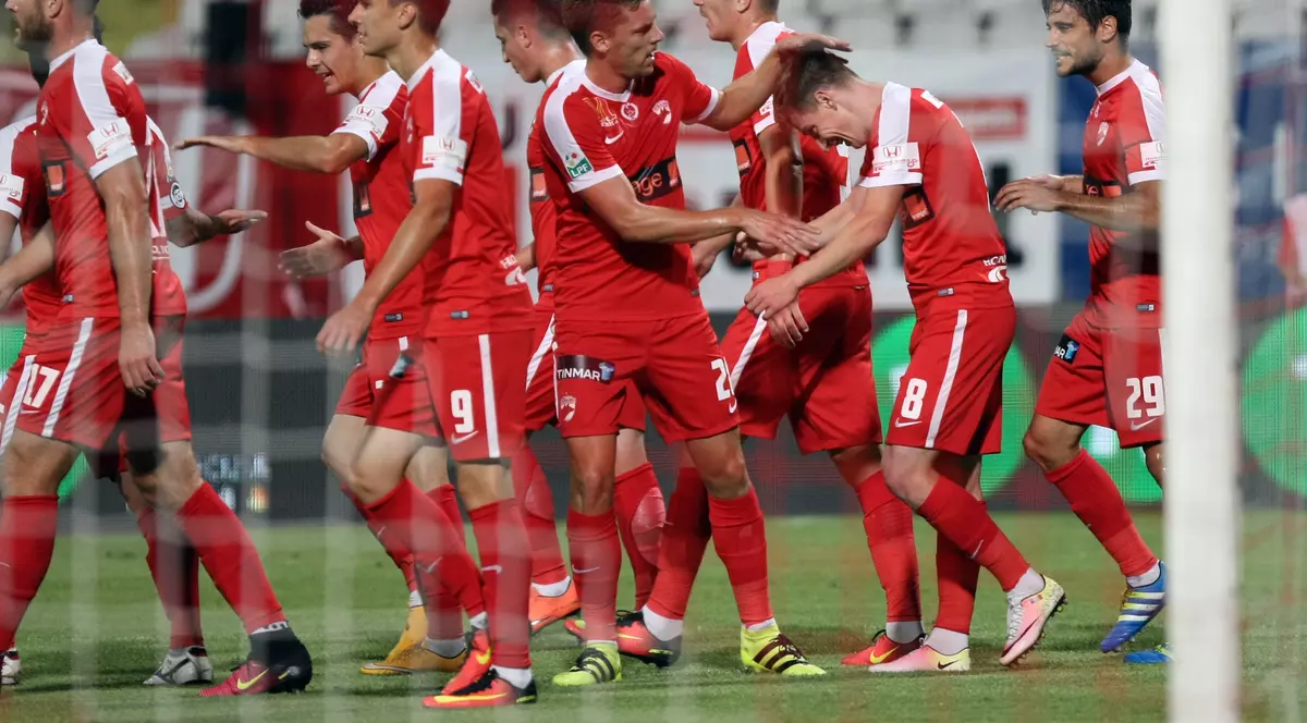 Dinamoviștii au plecat în cantonamentul din Spania