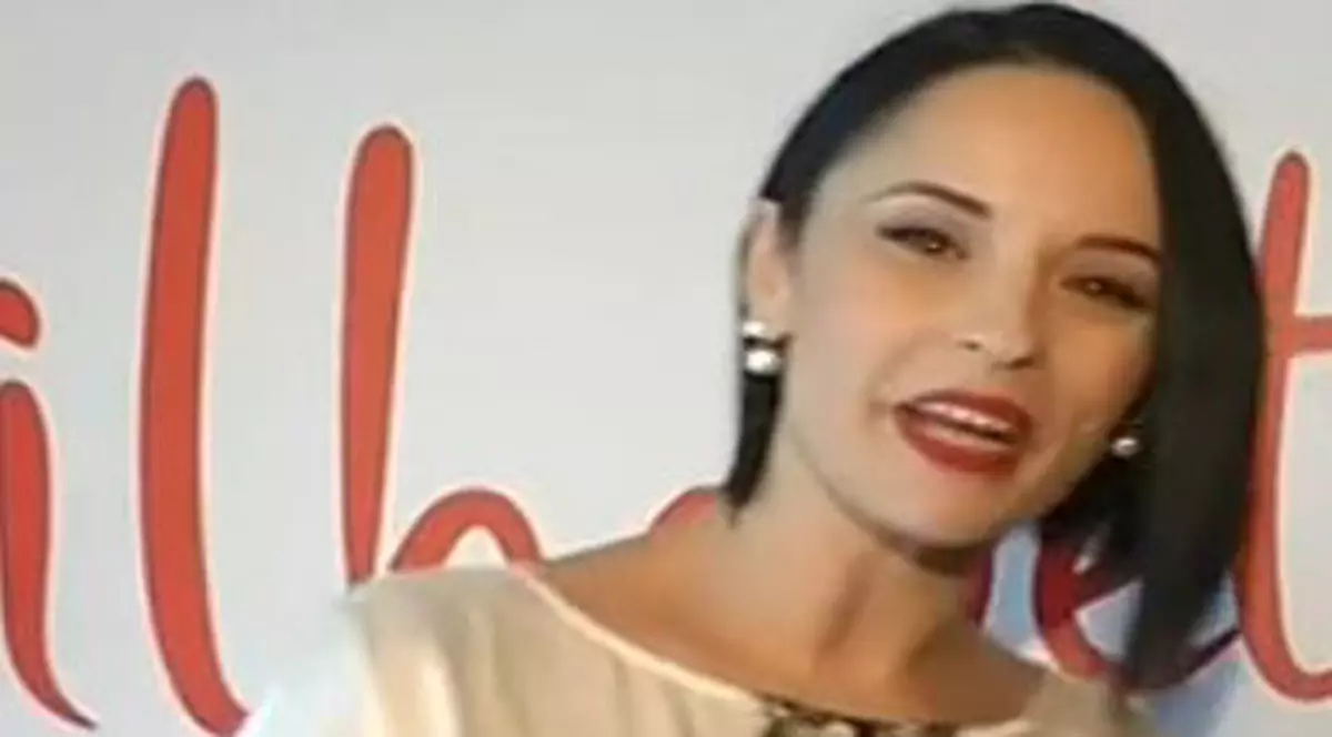 Andreea Marin, zâmbitoare la un interviu