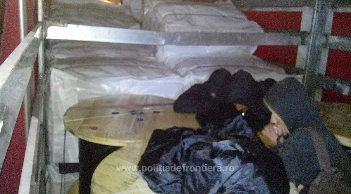 migranți ilegali au platit 4.000 de euro pentru un loc în camionul de germania
