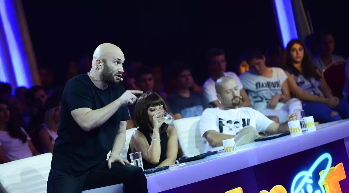 Replici dure ale unui concurent la iUmor. Jurații au rămas mască