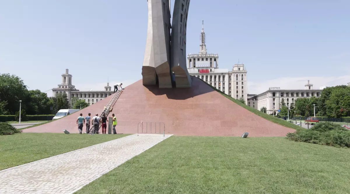 Monumentele pentru care Primăria Capitalei a plătit milioane de lei