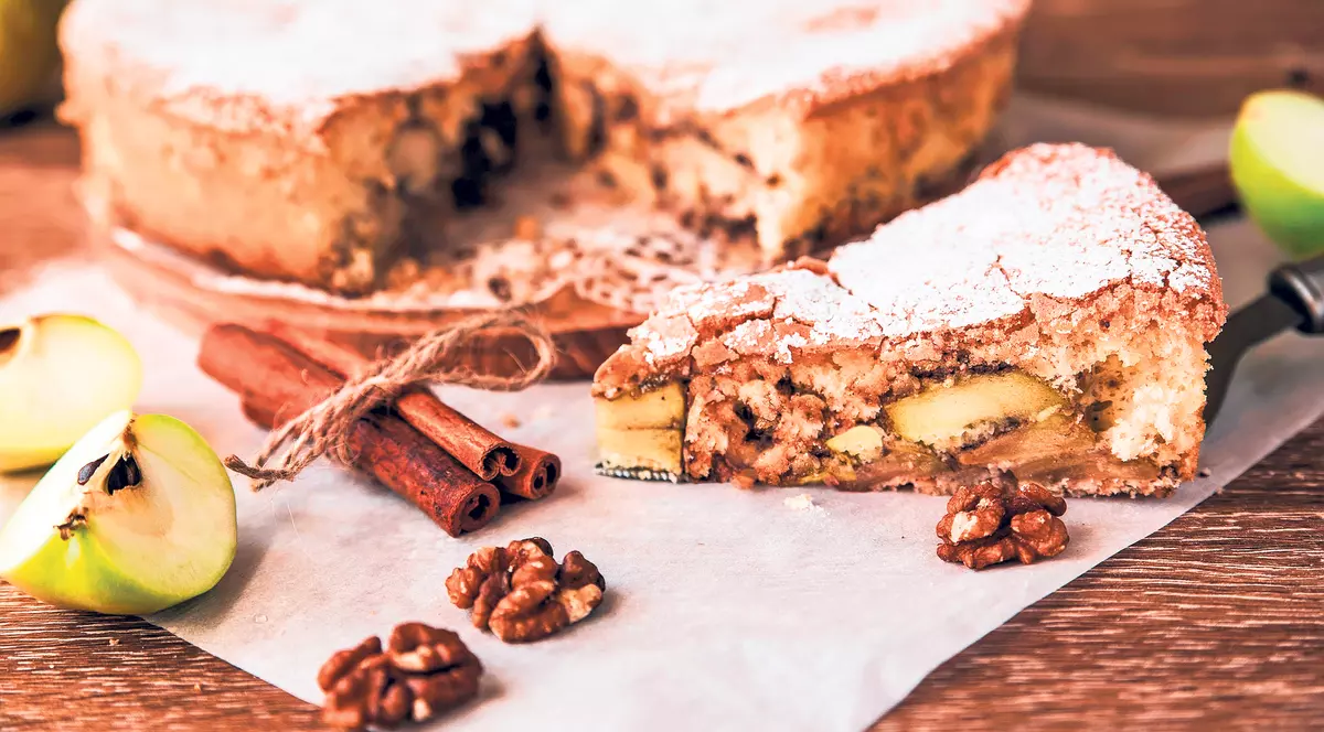 Răsfăț culinar de weekend. Deserturi delicioase cu nuci