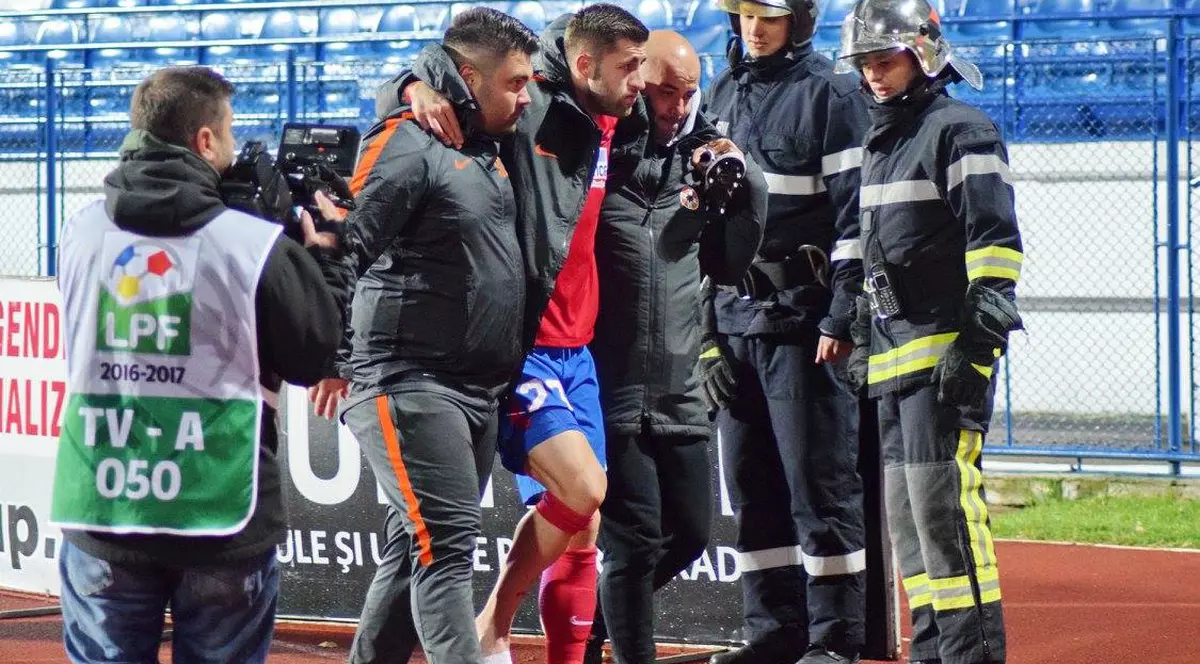 Ovidiu Popescu a avut nevoie de ajutor ca să ajungă la ambulanță