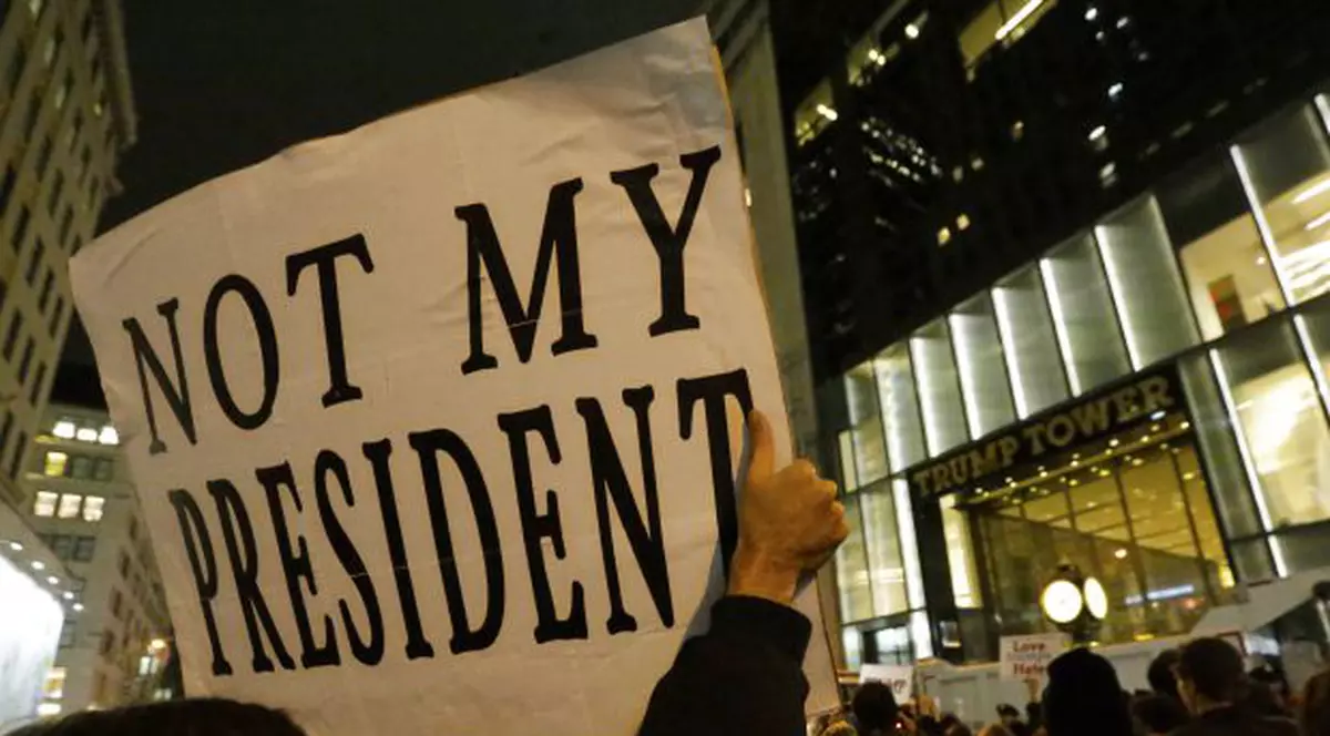 A treia noapte consecutivă de proteste anti-Trump