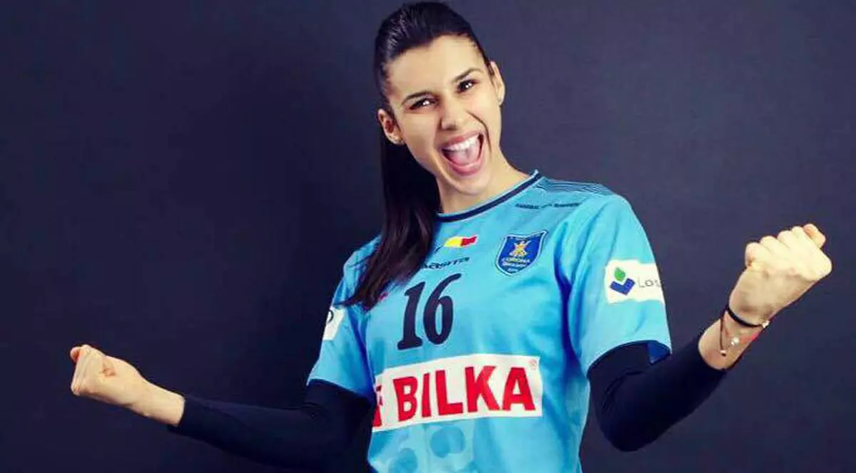 Povestea Denisei Dedu, eroina din meciul cu Rusia. DeDUMNEZEU! Joacă abia de la 13 ani și a ajuns la handbal din întâmplare!