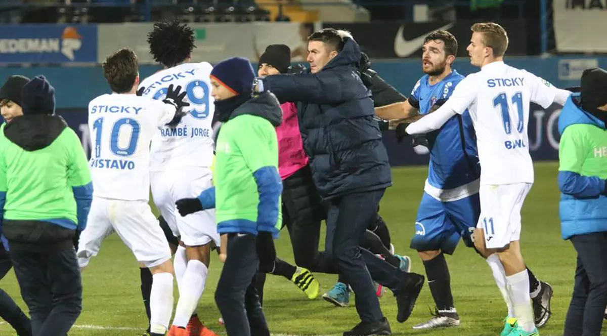 Meciul Viitorul - Craiova s-a încheiat cu o bătaie generală