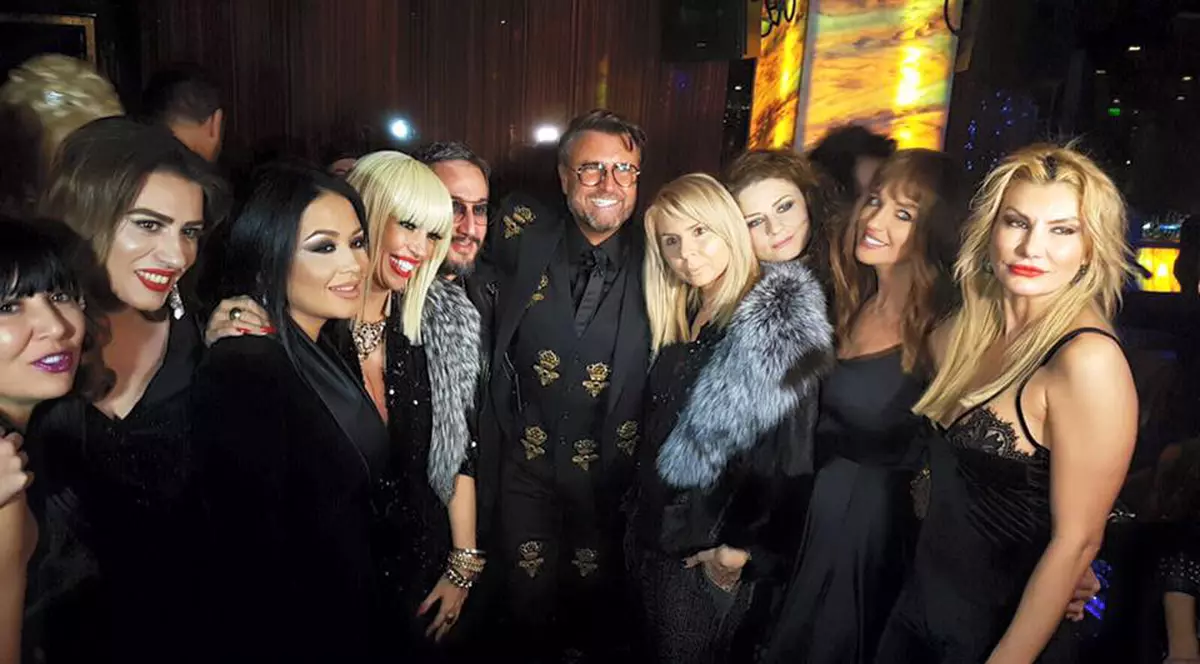 Cătălin Botezatu, tată la 50 de ani. "Ea e mama copilului meu"